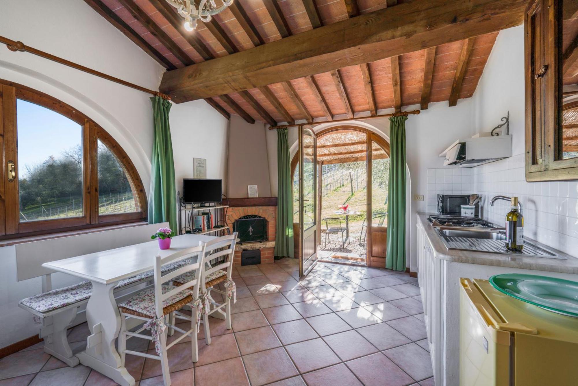 Agriturismo L' Agresto Casole dʼElsa Exterior foto